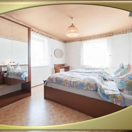 Ferienwohnung Waldidylle エクステリア 写真